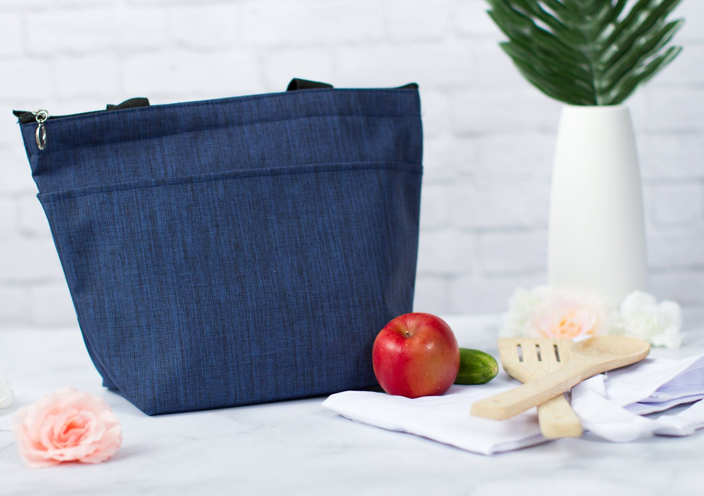 The Field Trip Insulated Lunch Tote